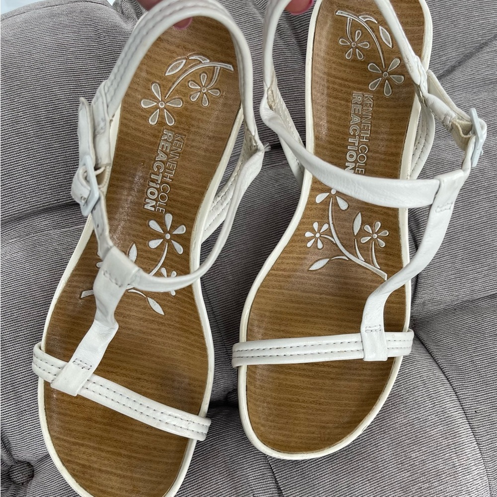 Leather wedge sandals